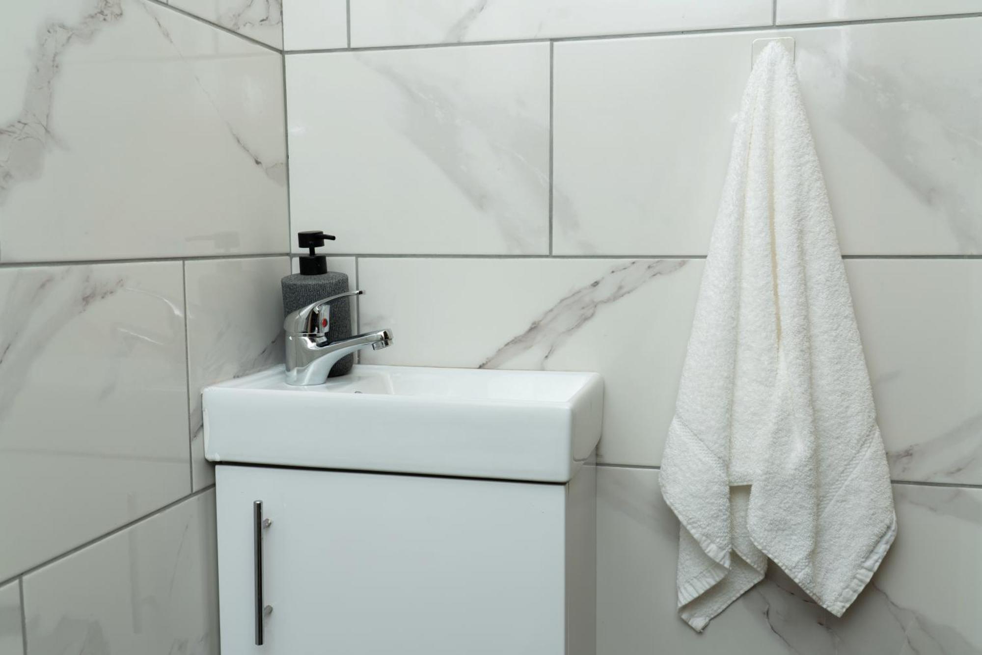 Double Bedroom Near Etihad And Coop Live With Free Parking, Shared Kitchen & Bathroom - Including Free 1-Hour Early Check-In Or Late Check-Out For Bookings Until July Manchester Kültér fotó