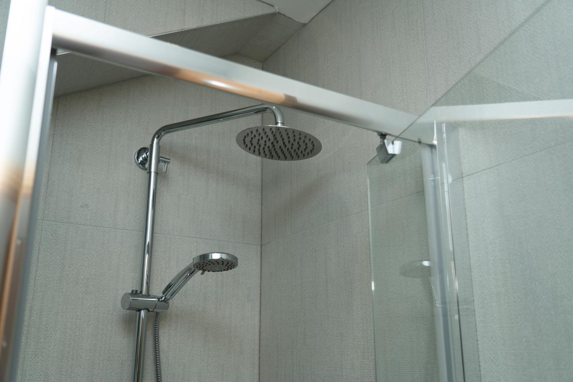 Double Bedroom Near Etihad And Coop Live With Free Parking, Shared Kitchen & Bathroom - Including Free 1-Hour Early Check-In Or Late Check-Out For Bookings Until July Manchester Kültér fotó